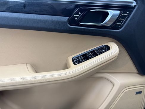 Used 2018 Porsche Macan S AWD/4WD image 35