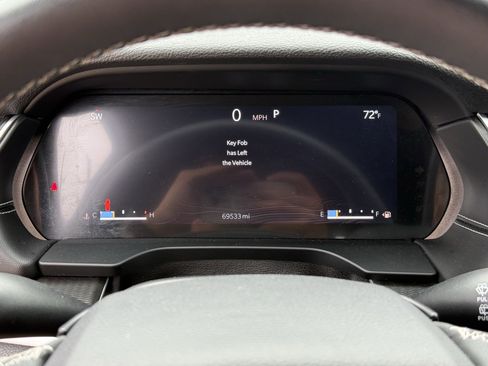 Used 2023 Jeep Grand Cherokee L Laredo image 18