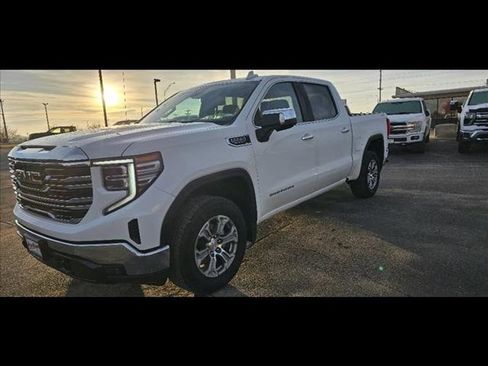 Used 2024 GMC Sierra 1500 SLT AWD/4WD image 8