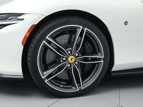 Certified 2024 Ferrari Roma Spider RWD image 16