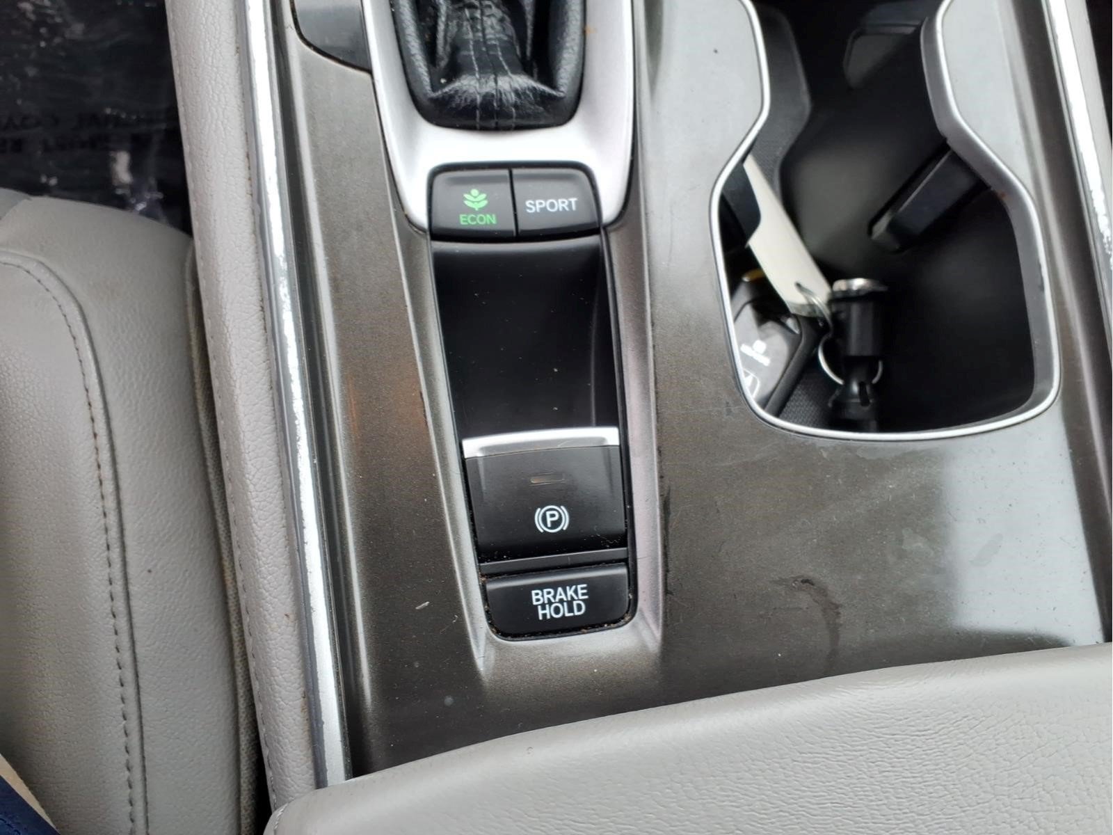 Used 2018 Honda Accord Touring image 28