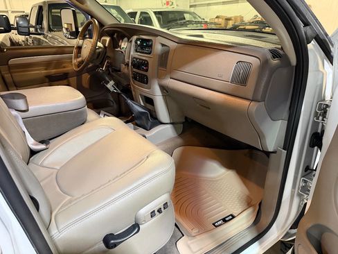 Used 2005 Dodge Ram 3500 Truck SLT image 10