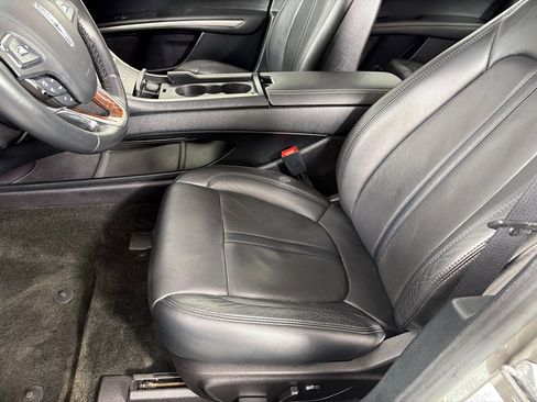 Used 2016 Lincoln MKZ w/ Equipment Group 300A Reserve FWD image 12