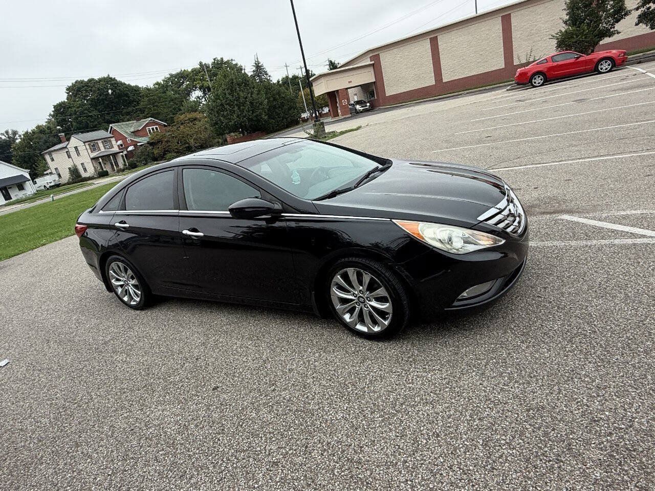 Used 2012 Hyundai Sonata SE w/ Navigation & Sunroof Pkg FWD image 5