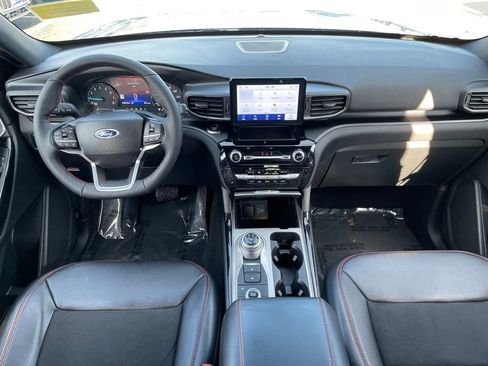 Used 2024 Ford Explorer ST-Line w/ Class IV Trailer Tow Package image 11