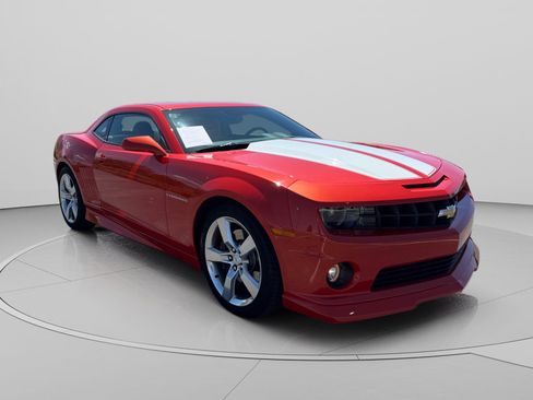 Used 2010 Chevrolet Camaro SS w/ RS Package RWD image 7