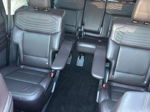 New 2025 Ford Expedition Platinum w/ Platinum Ultimate Package image 18