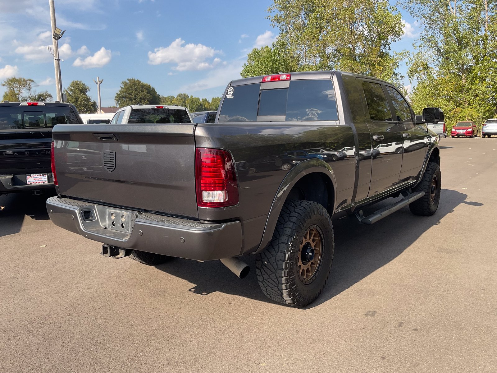 Used 2018 RAM 2500 Laramie w/ Sport Appearance Group AWD/4WD image 4