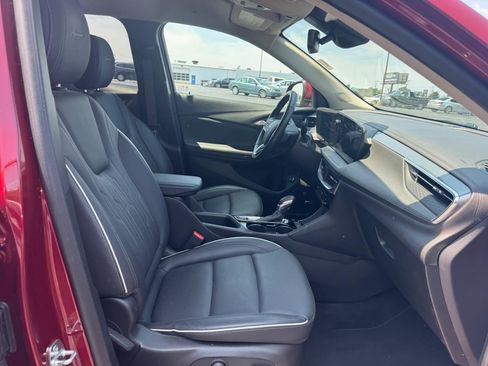Used 2024 Buick Encore GX Avenir w/ Avenir Convenience Package FWD image 17