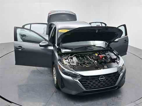 Used 2024 Nissan Sentra S image 47