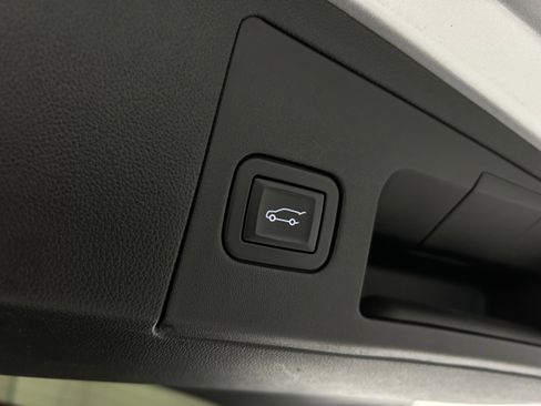 Used 2019 Cadillac XT5 Premium Luxury AWD/4WD image 36