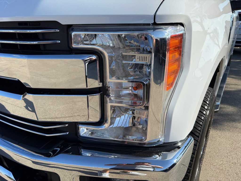 Used 2017 Ford F250 Lariat w/ Lariat Value Package AWD/4WD image 12