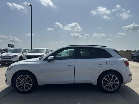 Used 2024 Audi Q5 e Premium Plus w/ Premium Plus Package AWD/4WD image 6