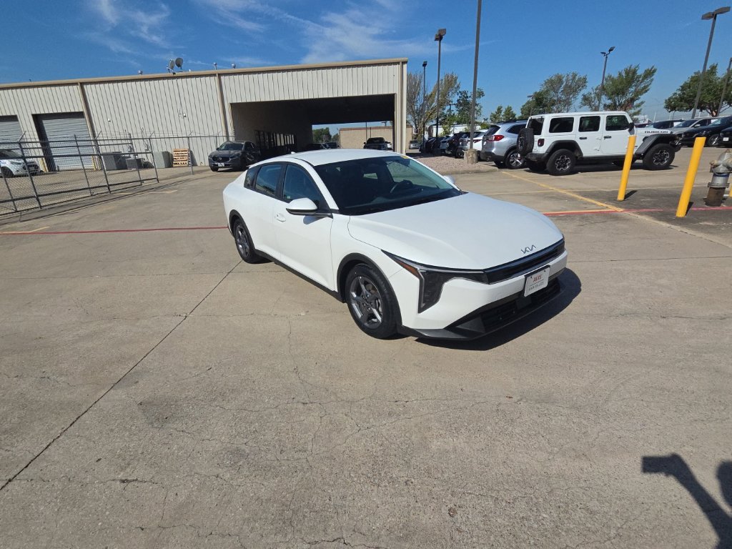 Used 2025 Kia K4 FWD image 6