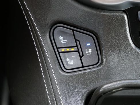 Used 2020 Chevrolet Suburban Premier w/ Premier Plus Edition AWD/4WD image 21