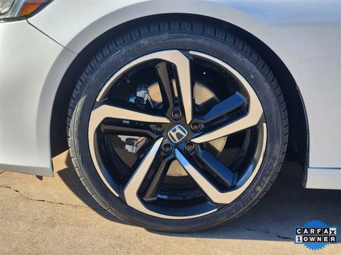 Used 2022 Honda Accord Sport image 11