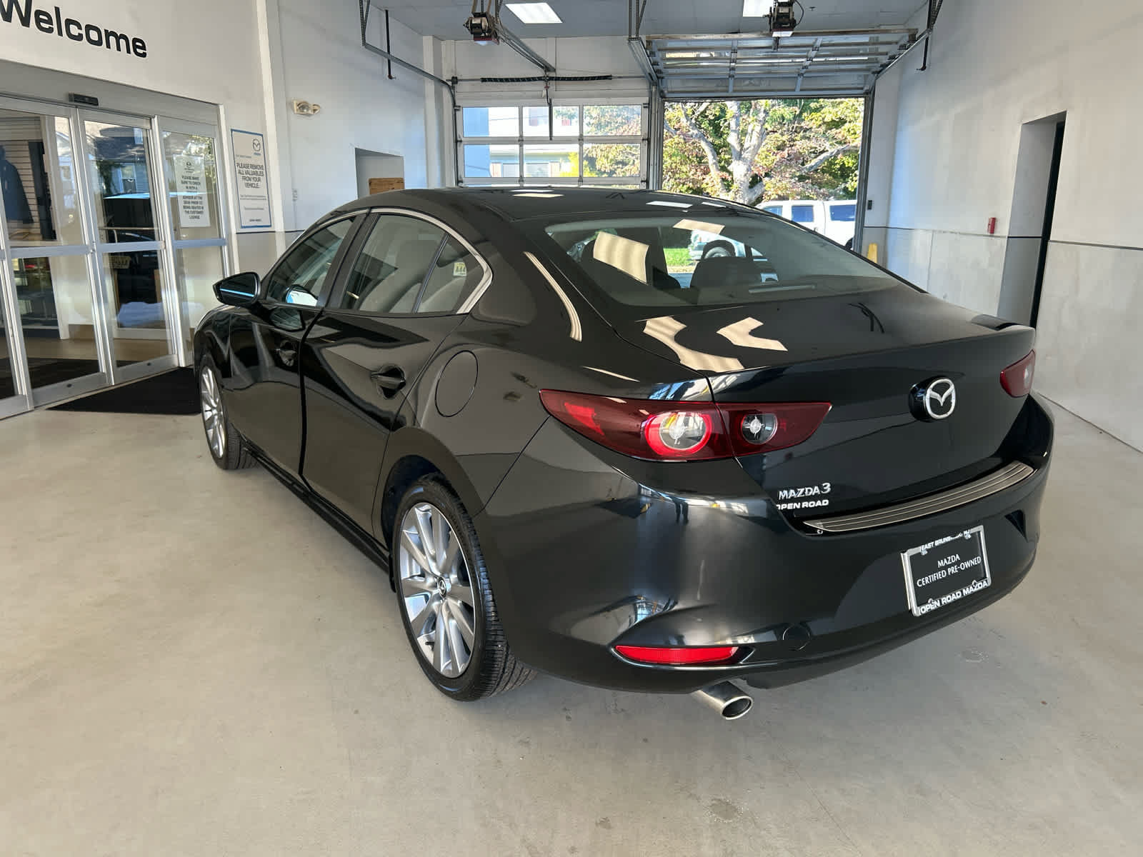 Certified 2026 MAZDA MAZDA3 2.5 S Sedan w/ Preferred Pkg FWD image 3