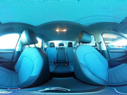 Used 2025 Volkswagen Jetta SE image 42