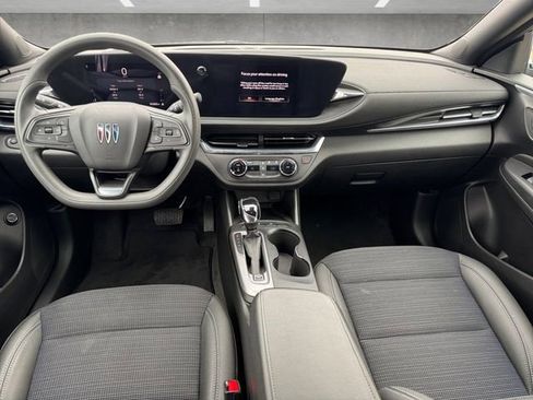 Certified 2025 Buick Envista Preferred w/ Convenience II Package image 20