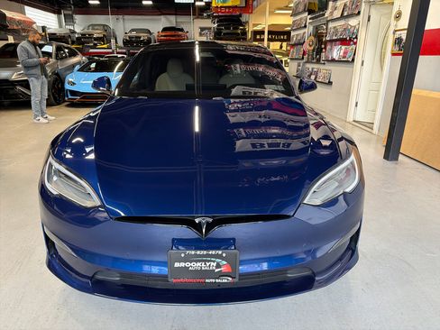 Used 2021 Tesla Model S Plaid image 2