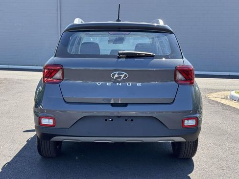 Used 2025 Hyundai Venue SEL FWD image 23
