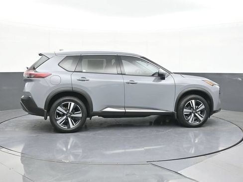 Used 2023 Nissan Rogue SL FWD image 17