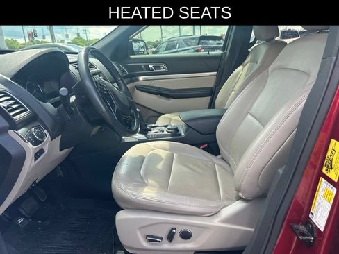 Used 2018 Ford Explorer XLT w/ Equipment Group 202A AWD/4WD image 9