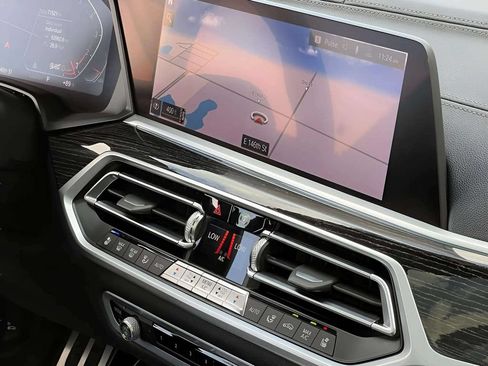 Used 2020 BMW X7 xDrive40i w/ M Sport Package AWD/4WD image 34