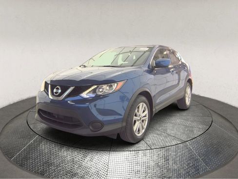 Used 2017 Nissan Rogue Sport S w/ S Appearance Package image 3
