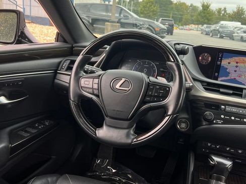 Used 2019 Lexus ES 350 w/ Accessory Package 2 FWD image 16