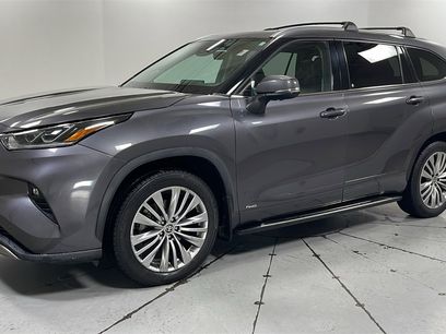 Used 2023 Toyota Highlander Platinum