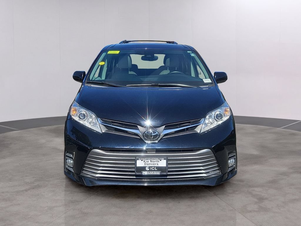 Used 2020 Toyota Sienna XLE w/ XLE Navigation Package AWD/4WD image 2
