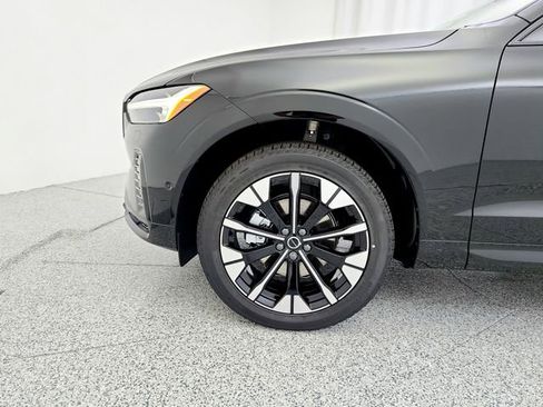 New 2026 Volvo XC60 B5 Plus w/ Protection Package Premier AWD/4WD image 26