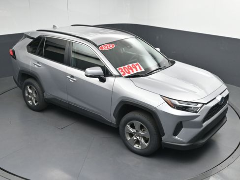 Certified 2024 Toyota RAV4 XLE image 33
