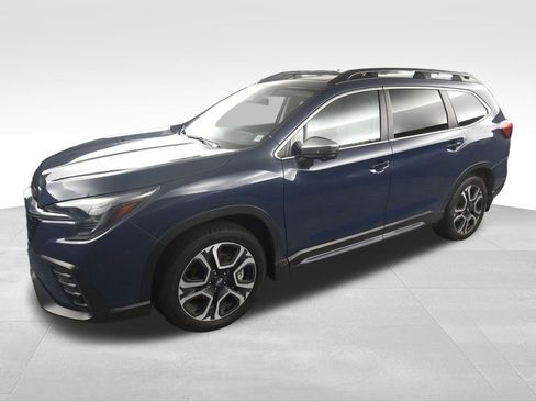 Used 2023 Subaru Ascent Limited w/ Technology Package image 3
