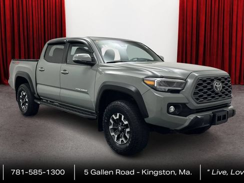 Used 2023 Toyota Tacoma TRD Off-Road AWD/4WD image 3