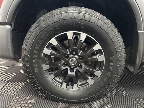 Used 2017 Nissan Titan PRO-4X w/ Pro-4x Convenience Package AWD/4WD image 36