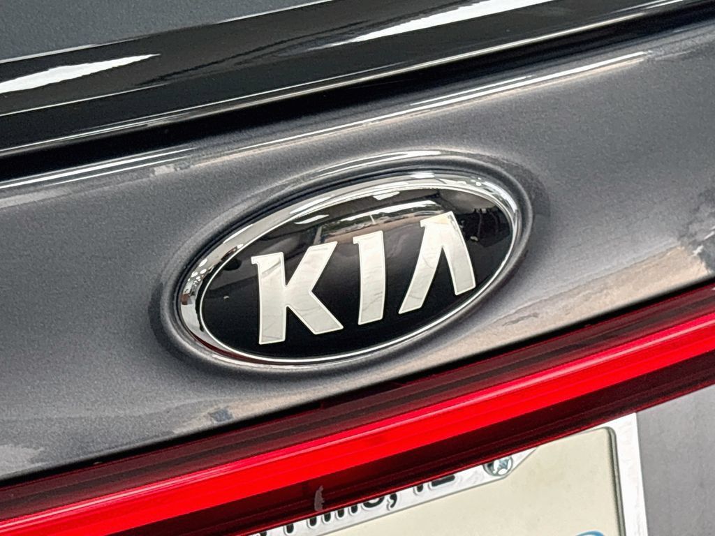 Used 2021 Kia Forte GT-Line FWD image 11