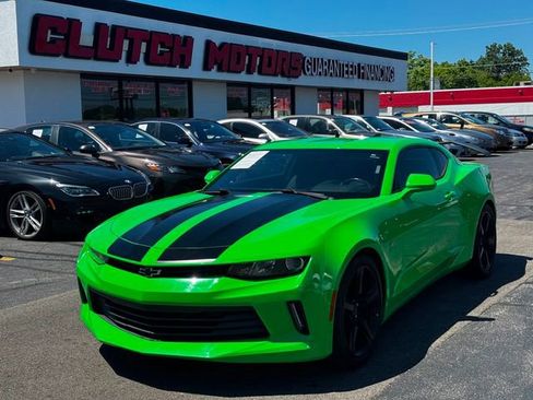 Used 2017 Chevrolet Camaro LT RWD image 1