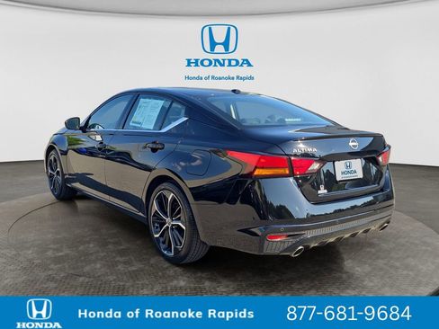 Used 2025 Nissan Altima 2.5 SR FWD image 3