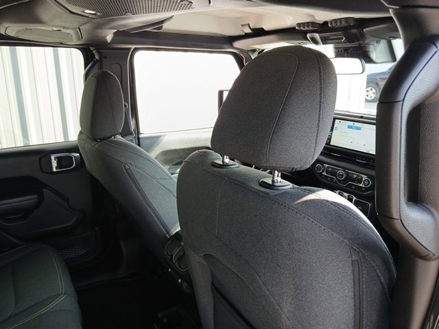 Used 2024 Jeep Wrangler Unlimited Sport AWD/4WD image 19