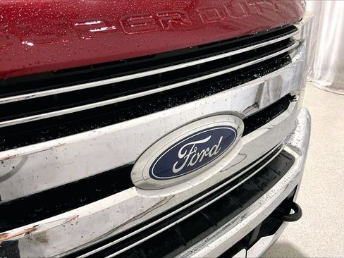 Used 2019 Ford F250 Lariat w/ Lariat Value Package AWD/4WD image 7