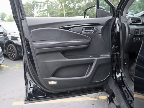 Used 2018 Honda Ridgeline RTL-E image 33