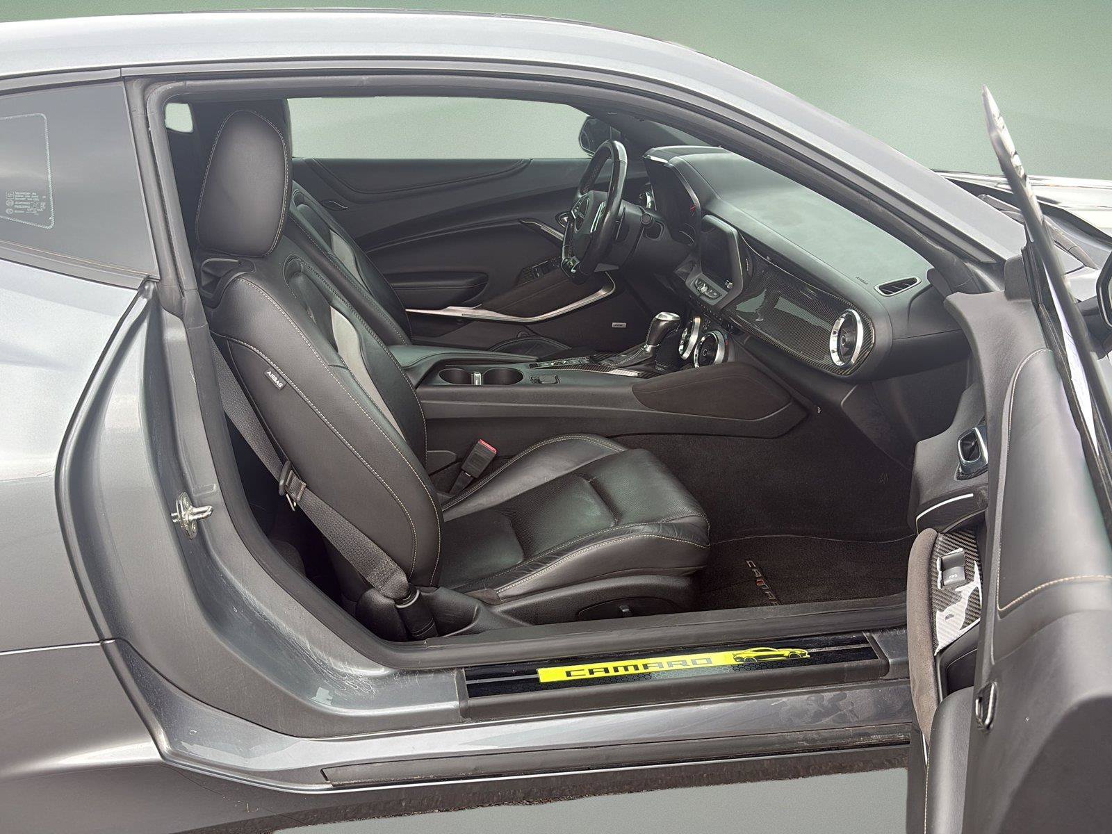 Used 2020 Chevrolet Camaro SS RWD image 14