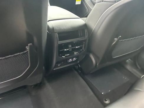 New 2025 Jeep Grand Cherokee Altitude image 15