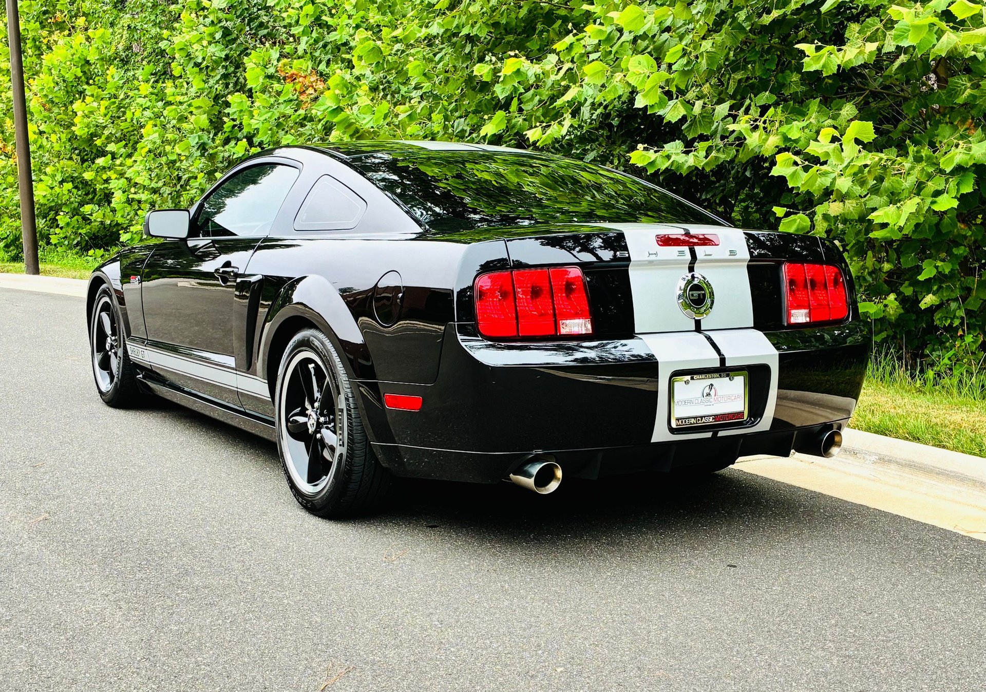 Used 2007 Ford Mustang GT RWD image 12