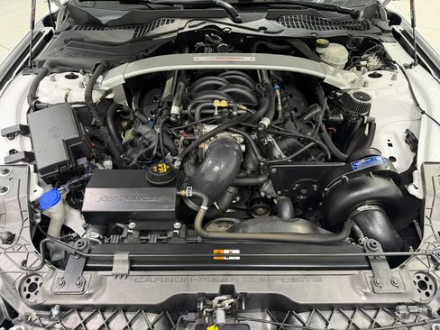 Used 2019 Ford Mustang Shelby GT350 w/ Technology Package RWD image 14