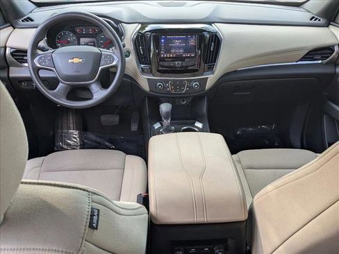 Used 2023 Chevrolet Traverse LS FWD image 16