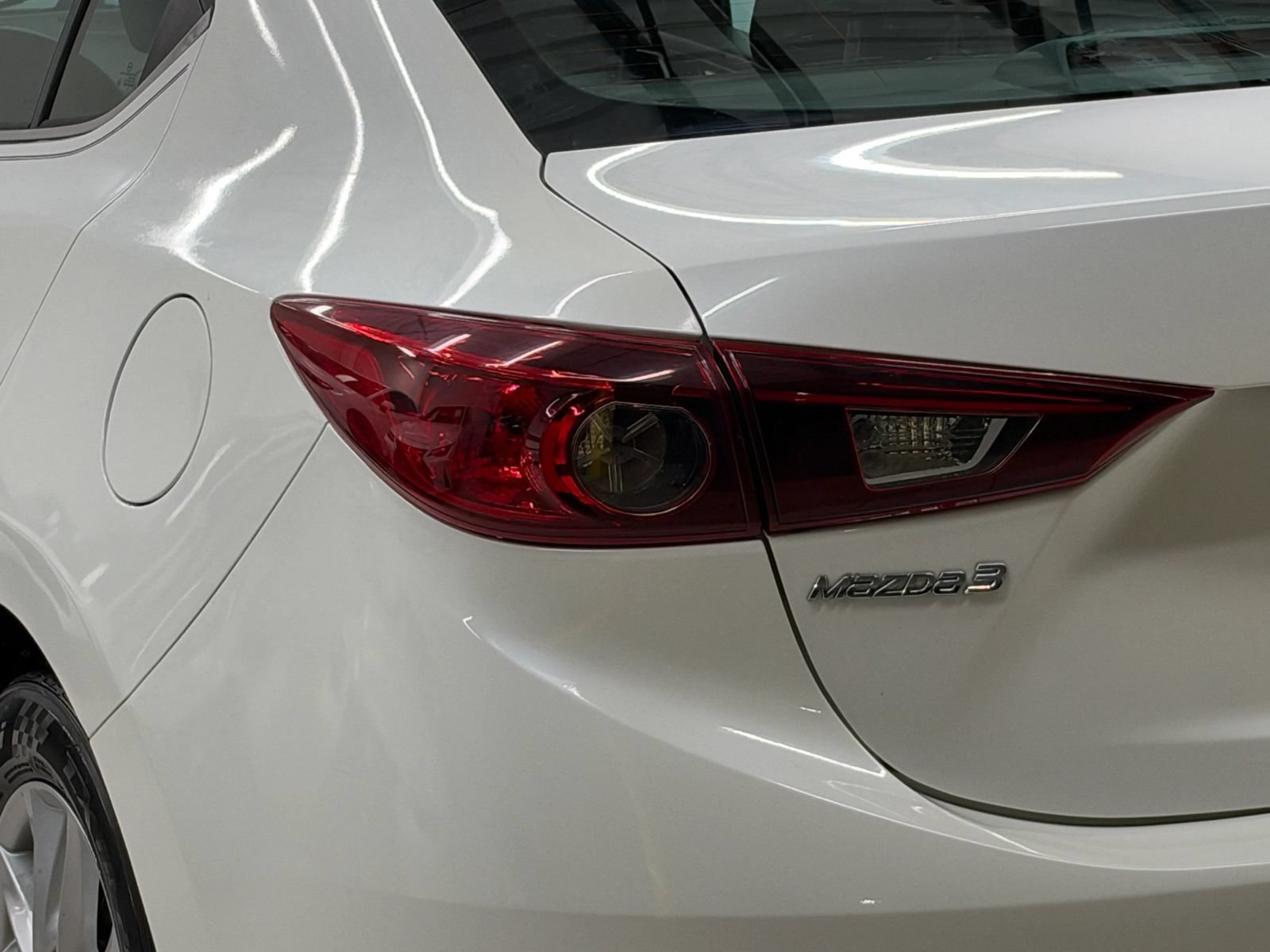 Used 2016 MAZDA MAZDA3 i Sport w/ Preferred Equipment Package FWD image 12