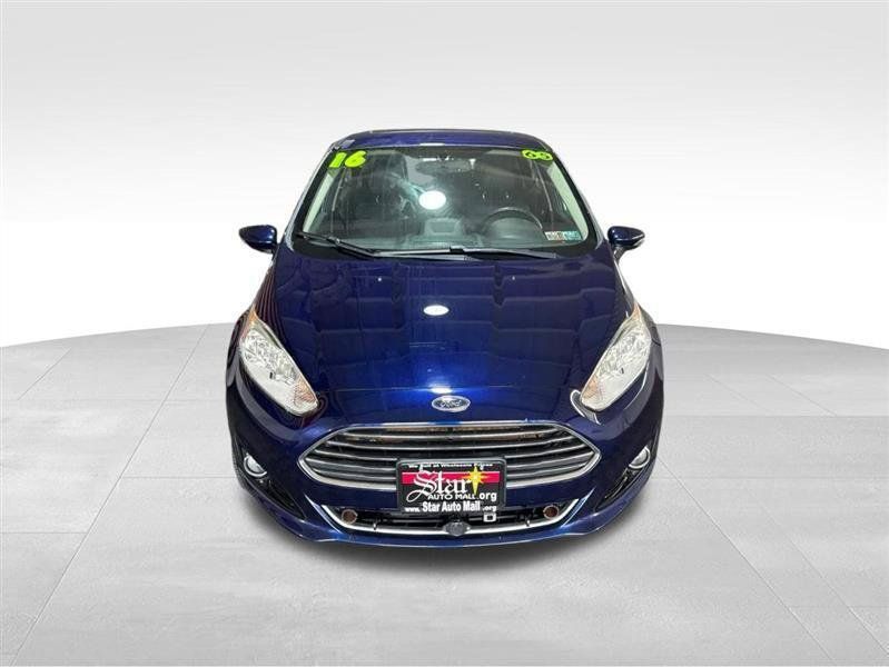 Used 2016 Ford Fiesta Titanium FWD image 2
